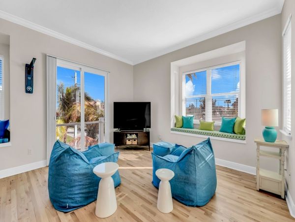 Anna Maria Island Beachfront Rental - Bradenton Beach Luxury Vacation Home