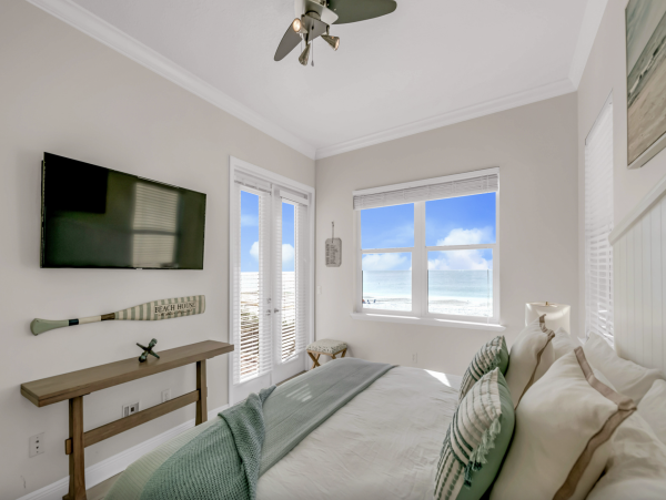 Anna Maria Island Beachfront Rental - Bradenton Beach Luxury Vacation Home