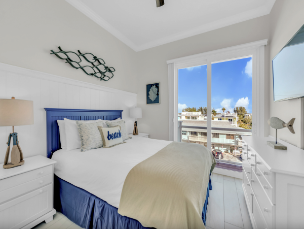 Anna Maria Island Beachfront Rental - Bradenton Beach Luxury Vacation Home