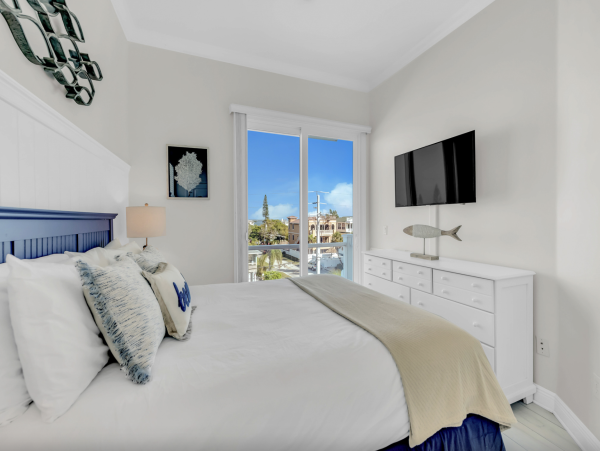 Anna Maria Island Beachfront Rental - Bradenton Beach Luxury Vacation Home