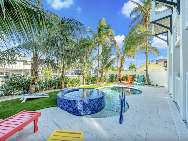 Anna Maria Island Beachfront Rental - Bradenton Beach Luxury Vacation Home