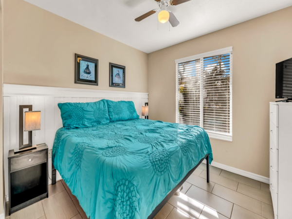 Charming Bradenton Beach two Bedroom Vacation Cottage