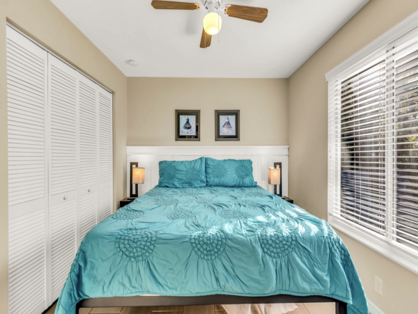 Charming Bradenton Beach two Bedroom Vacation Cottage