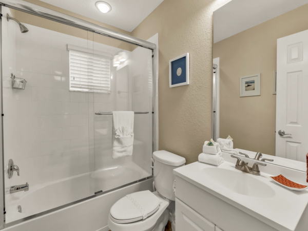 Charming Bradenton Beach two Bedroom Vacation Cottage