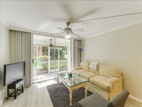 Naples Condo 1010605