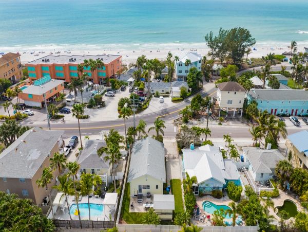 Bradenton Beach Vacation Cottage