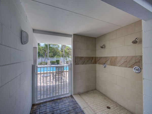 Siesta Key 2 Bedroom Condo with Partial Ocean View Sleeps 7