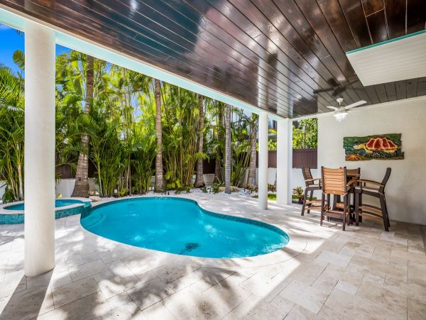 Gulf Front Holmes Beach Vacation Pool Home Four Bedroom