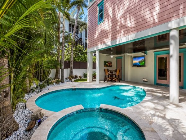 Gulf Front Holmes Beach Vacation Pool Home Four Bedroom