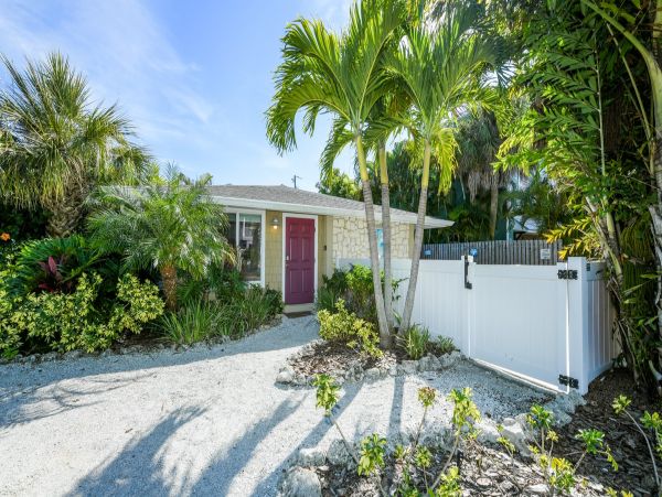 Holmes Beach duplex with private pool and spa