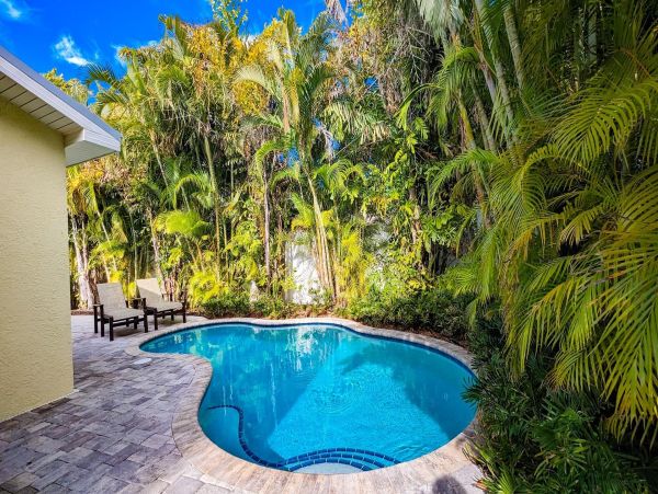 Anna Maria Island Vacation Rental – 4-Bedroom Holmes Beach House with Pool