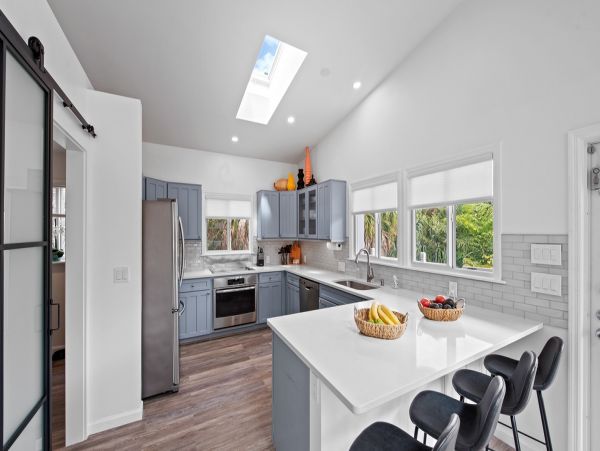 Beautiful Holmes Beach Vacation Home With Pool Near Beach