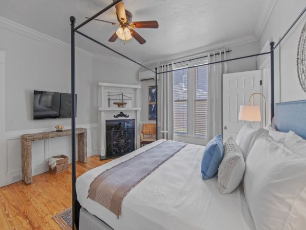 Anna Maria Island Holmes Beach Home 1010631