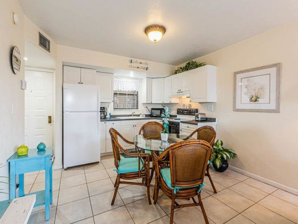Marco Island Condo 1010636