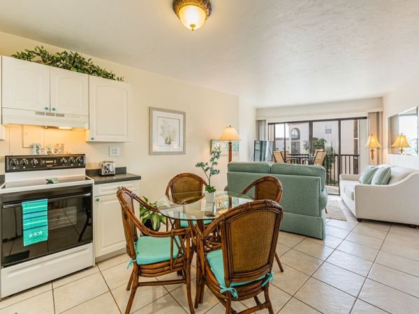 Marco Island Condo 1010636