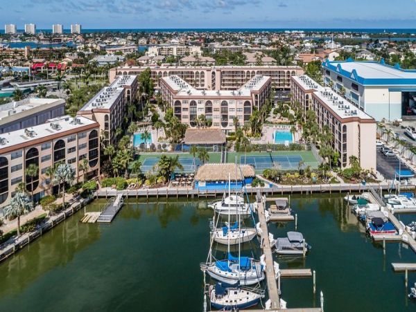 Marco Island Condo 1010636