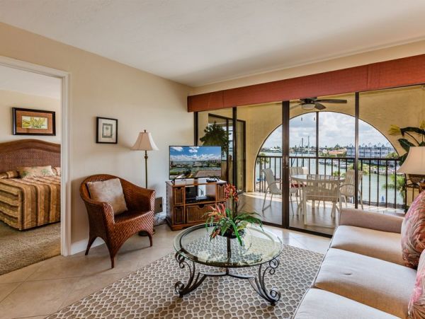 Marco Island Condo 1010645