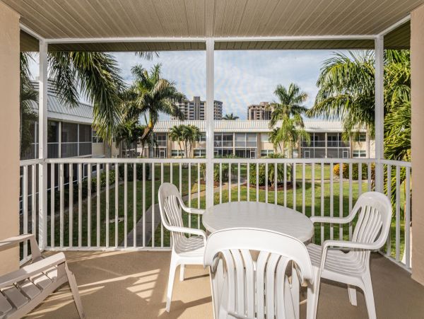 Marco Island Condo 1010646
