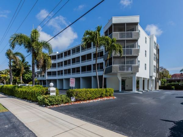 Marco Island Condo 1010655