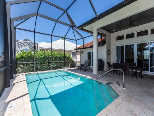 Marco Island Luxury Vacation Home Stylish with Pool