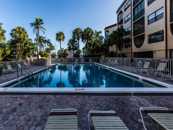 Marco Island Condo 1010663