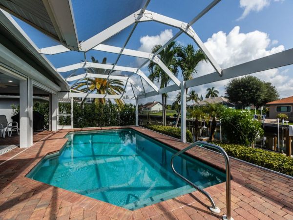 Waterfront 3 Bedroom Home in Marco Island