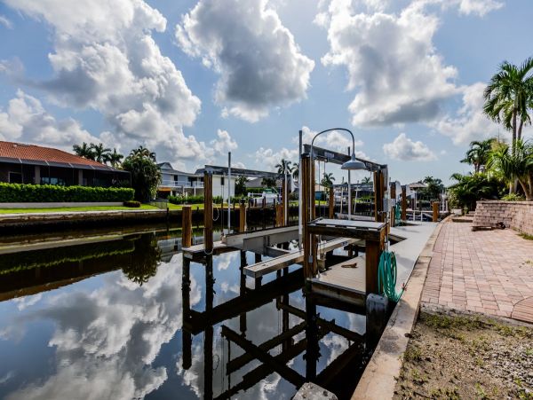 Waterfront 3 Bedroom Home in Marco Island