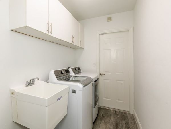 Waterfront 3 Bedroom Home in Marco Island