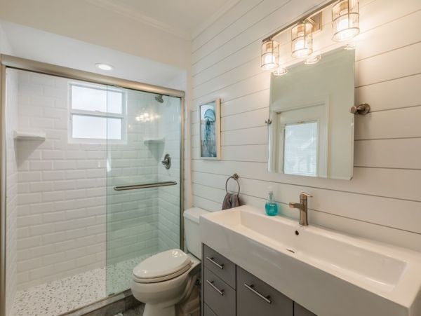 Waterfront 3 Bedroom Home in Marco Island