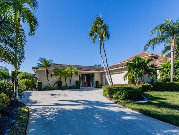 A Rare Find Three Bedroom  Marco Island Getaway