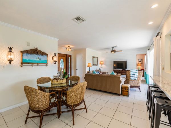 A Rare Find Three Bedroom  Marco Island Getaway