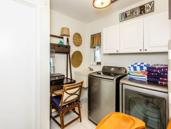 A Rare Find Three Bedroom  Marco Island Getaway