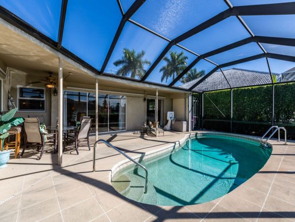 A Rare Find Three Bedroom  Marco Island Getaway