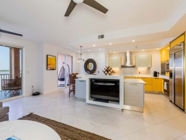 Marco Island Condo 1010668