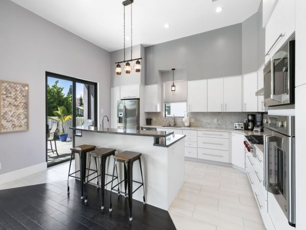 Luxury Three Bedroom Home in Marco Island with Private Pool