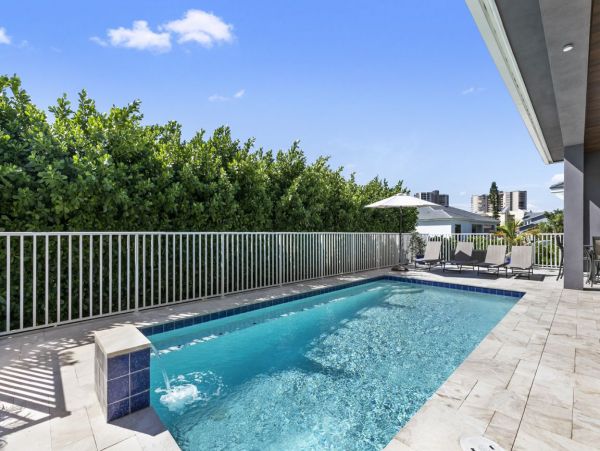 Luxury Three Bedroom Home in Marco Island with Private Pool