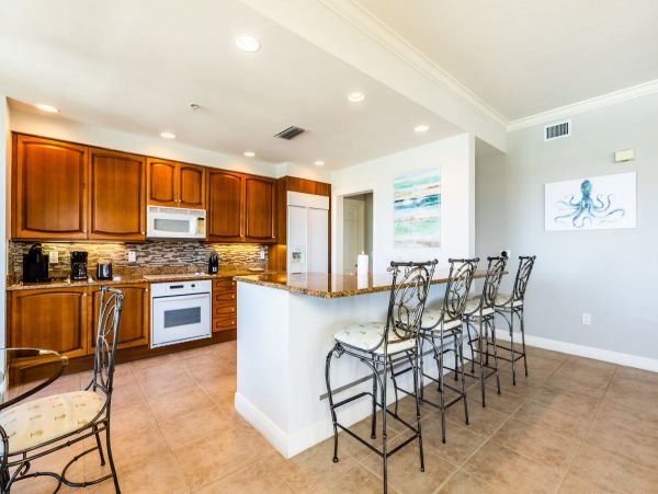 Marco Island Condo 1010677