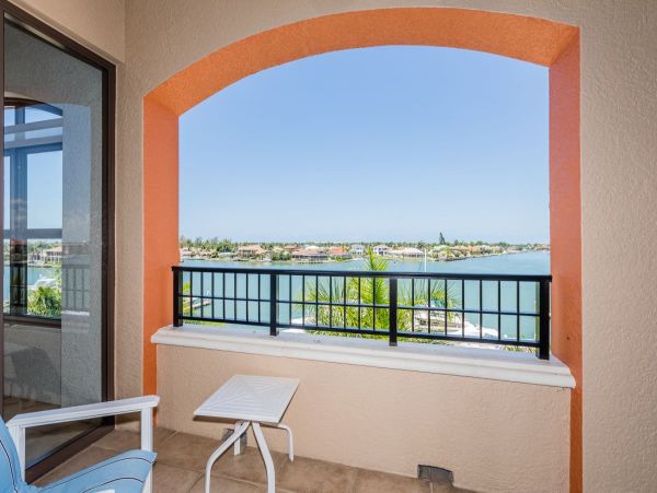 Marco Island Condo 1010677