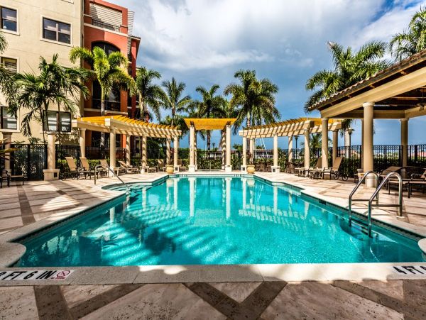 Marco Island Condo 1010677