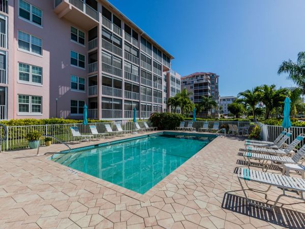Marco Island Condo 1010679