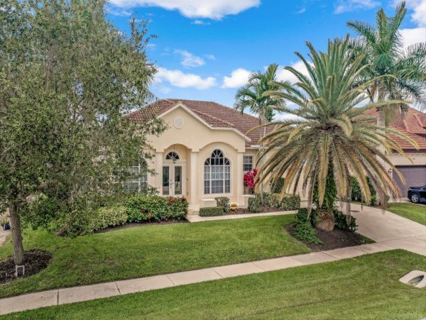 Marco Island Vacation Pool Home Three Bedroom