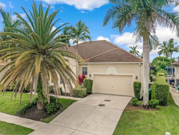 Marco Island Vacation Pool Home Three Bedroom