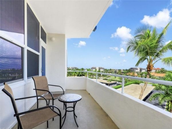 Marco Island Condo 1010681