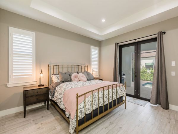 Three Bedroom Pool Vacation Home in Marco Island