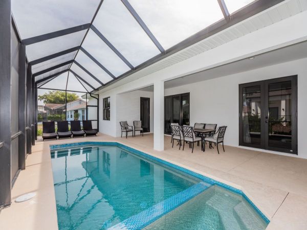Three Bedroom Pool Vacation Home in Marco Island