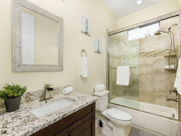 Cape Coral Vacation Home with Private Caged Pool Sleeps 10