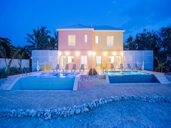 Cayman Island Charming Vacation Villa - Amazing Views