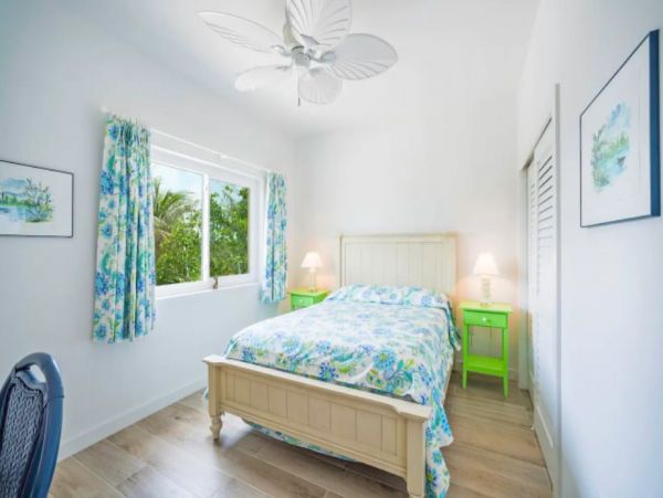 Cayman Island Charming Vacation Villa - Amazing Views