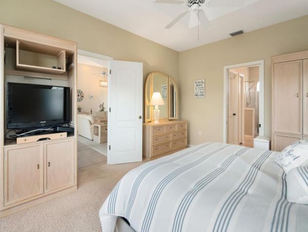 This Three Bedroom Lovely Marco Home Awaits your Arrival