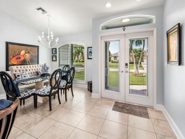 Marco Island Vacation Rental with Private Waterfront Pool - Stylish Coastal Home